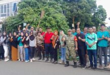 Antisipasi Banjir, Lurah Sebelas Ulu Libatkan Warga Bersihkan Sungai Lumpur