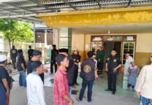 SSKS Tebar Kebaikan Lewat “Sabtu Berkah”, Bagikan Nasi Kotak di Yayasan Daarul Aitam dan di Depan Kampus Muhammadiyah