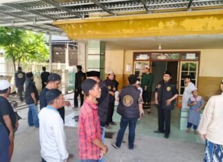 SSKS Tebar Kebaikan Lewat “Sabtu Berkah”, Bagikan Nasi Kotak di Yayasan Daarul Aitam dan di Depan Kampus Muhammadiyah