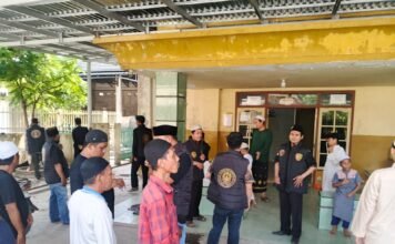 SSKS Tebar Kebaikan Lewat “Sabtu Berkah”, Bagikan Nasi Kotak di Yayasan Daarul Aitam dan di Depan Kampus Muhammadiyah